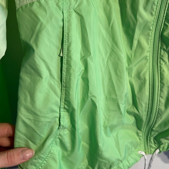 Columbia Lime green zip up windbreaker with pockets, hood and drawstring waist - Picture 5 of 6